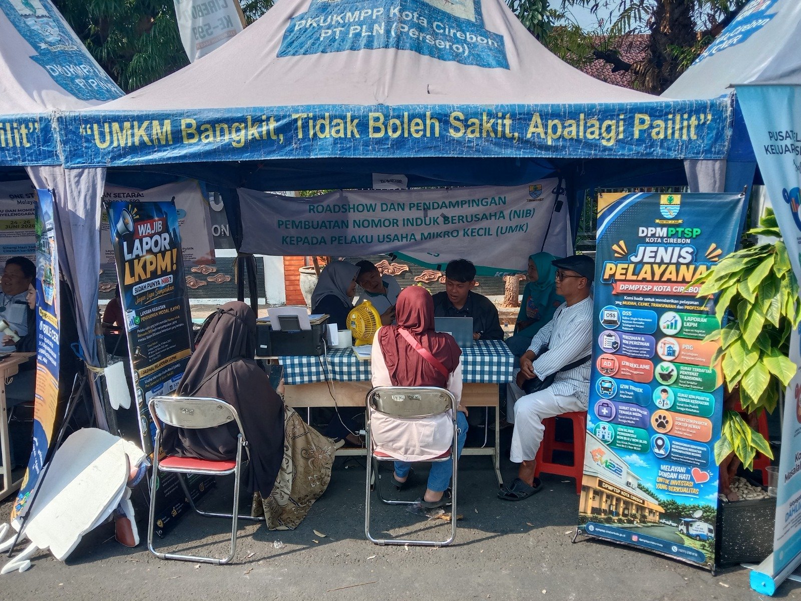 Antusiasme Masyarakat Meningkat di Hari Ketiga, Stand Pelayanan NIB DPMPTSP Kota Cirebon Ditutup dengan Sukses